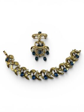 Vintage Trifari Crown Blue Dangly Waterfall Brooch And Bracelet Set Gold Tone 7”